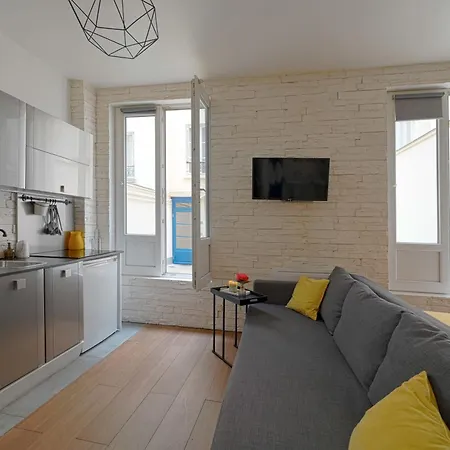 Beautiful Modern Close To Champ De Mars