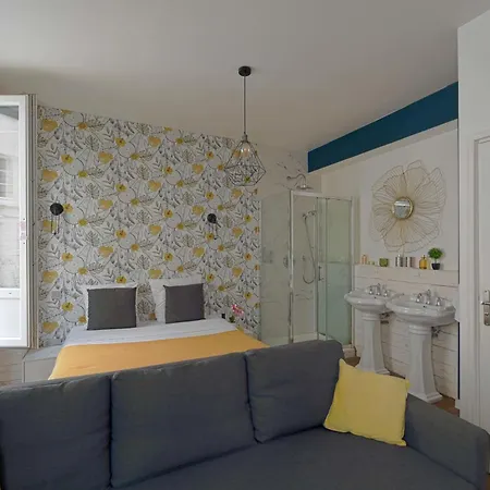 Beautiful Modern Close To Champ De Mars Apartment